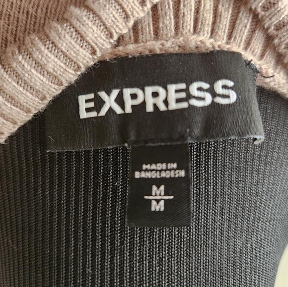 Express Sweater - Picture 7 of 7